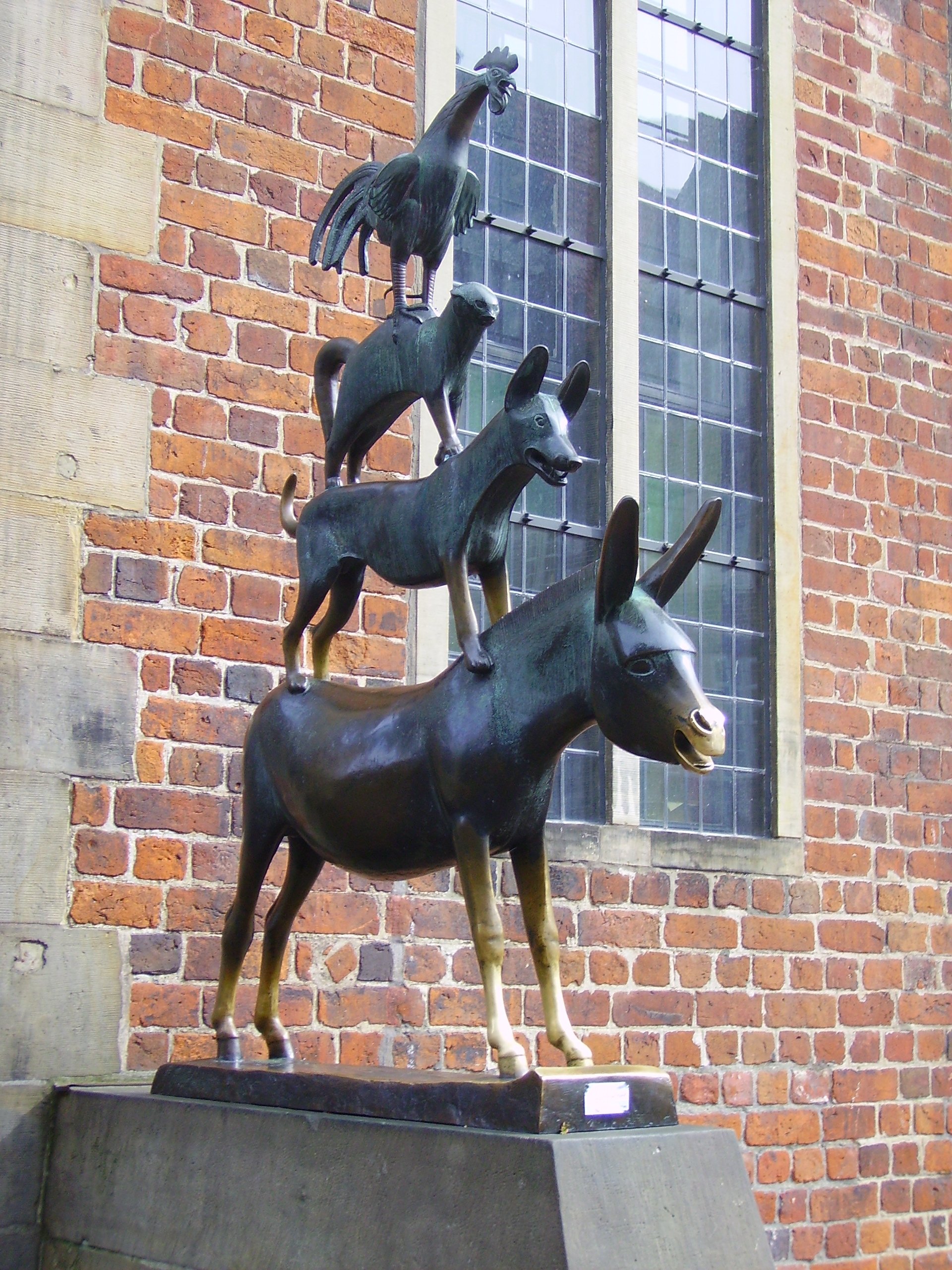 🏛️ 성모 마리아 교회 앞뜰(운저 리벤 프라우엔 키르히호프)